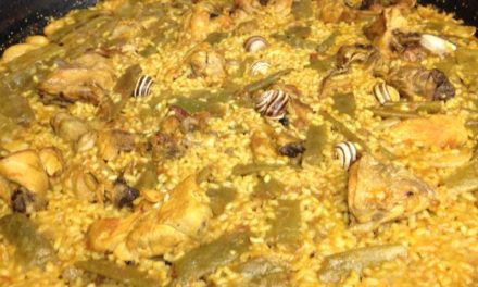 Learn How to Make Paella Valenciana