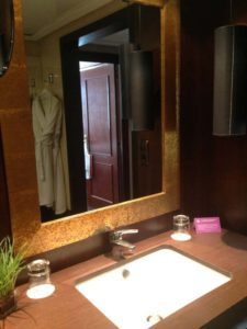 Valencia Astoria Palace Guest room Bath