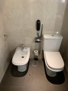 Marriott Auditorium Madrid Airport Hotel Guest Room Water Closet