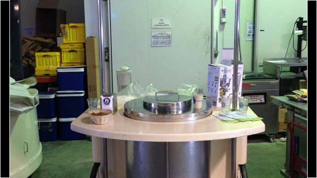 © Rob Hard 2016 Horchata Cart You'll Find Around Valencia, Spain (MonOrxata Factory)