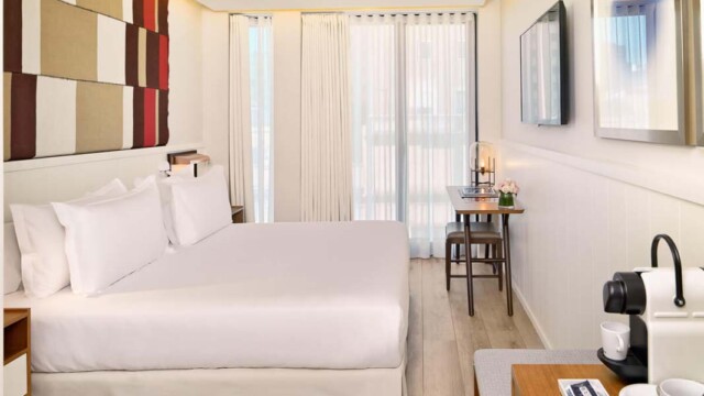Courtesy image H10 Cubik Hotel Barcelona Classic Guest Room