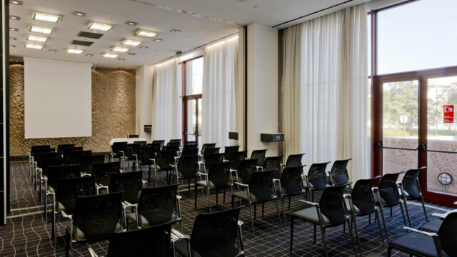 (c) Rob Hard Hilton Madrid Airport Bangkok + Sidney Rooms