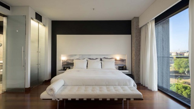 Hilton Madrid Airport Executive Suite Bedroom