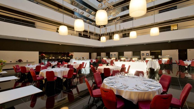 Hilton Madrid Airport Multifunctional Banquet Setp