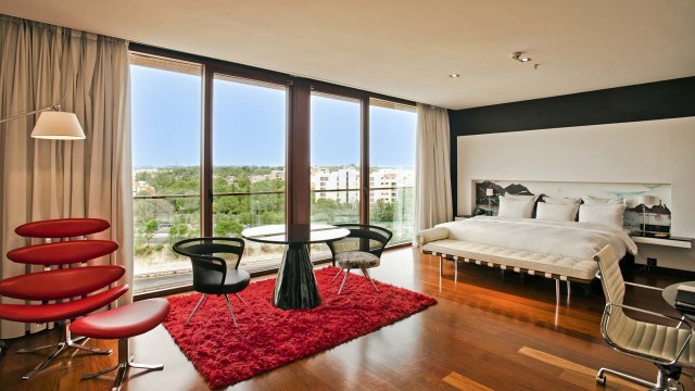 Hilton Madrid Airport Presidential Suite Bedroom