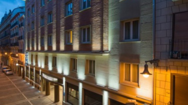 Hotel Maisonnave in Pamplona Exterior