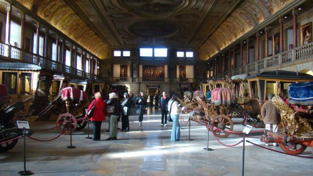 (c) Rob Hard Coach Museum in Lisbon, Portugal