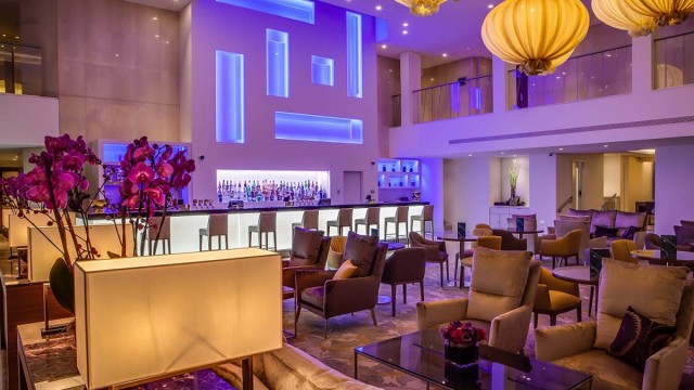 Courtesy image London Hilton Metropole EDG Lobby Bar