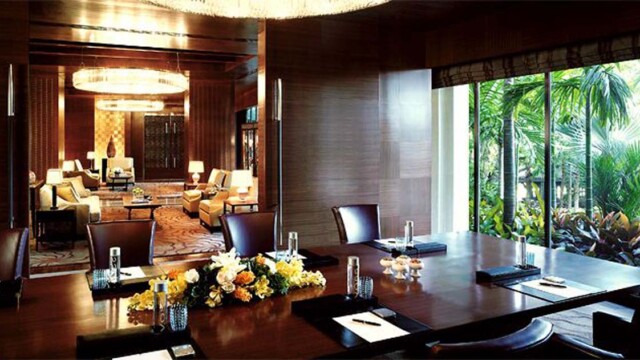 Courtesy image Shangri-La Bangkok - The Boardroom