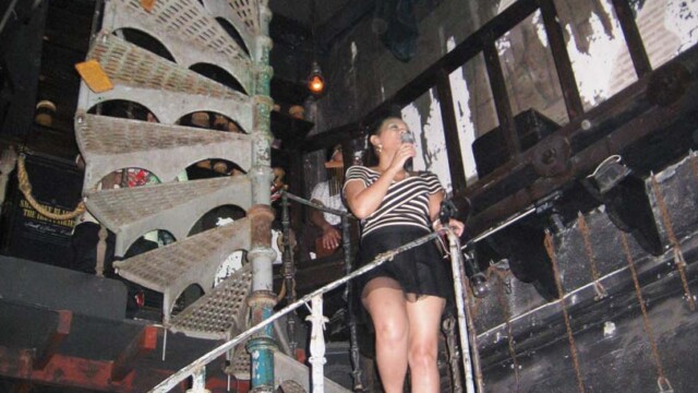 © Phensri Rutledge A Singer at a Nightspot in Bangkok