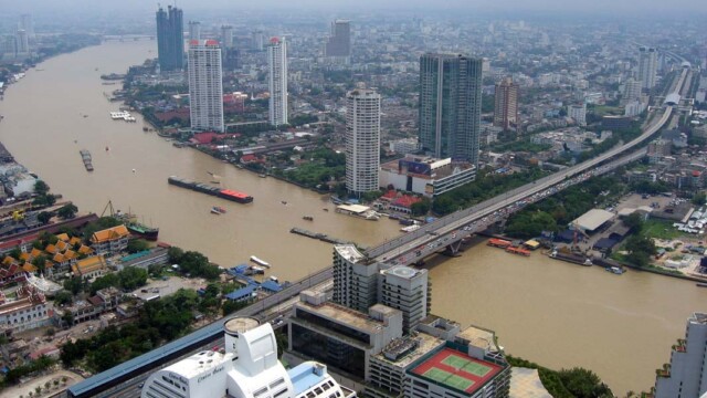 © Phensri Rutledge The Chao Phraya River in Bangkok