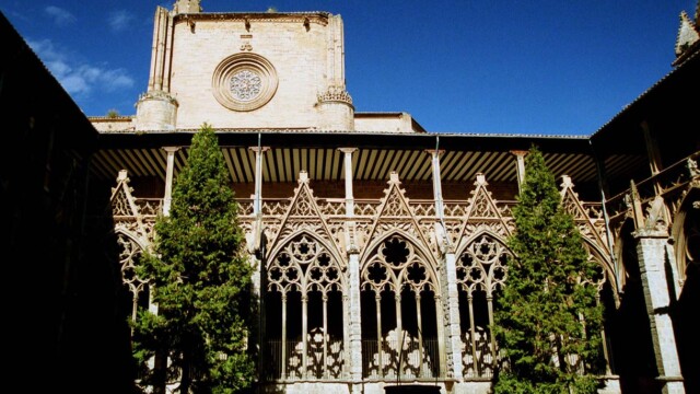 Courtesy image Pamplona Cathedral Cloister