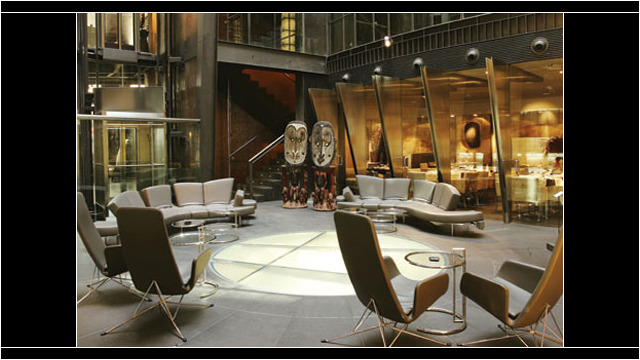 A five star boutique and minimalist hotel located in the heart of the old town (highly recommend). And the hotel has a unique rooftop pool space (great for private events). (c) Rob Hard Hotel Urban Lobby in Madrid