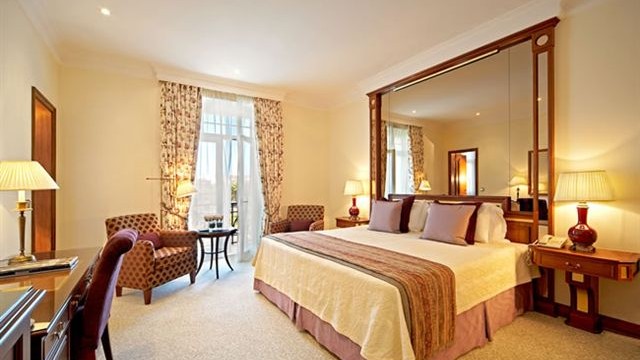 Courtesy image Palacio Estoril Guest Room