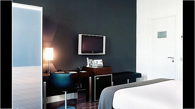 Courtesy image Palacio Del Retiro Guest Room