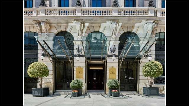 Four Seasons Madrid Front Entrance. Courtesy image Front Entrance to Four Seasons Hotel Madrid