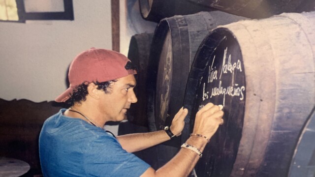 El Pimpi - Malaga Spain - Picture of Photo of Antonio Banderas Signing His Wine Barrel.
© 2023 Rob Hard El Pimpi - Malaga Spain - Picture of Photo of Antonio Banderas Signing His Wine Barrel
