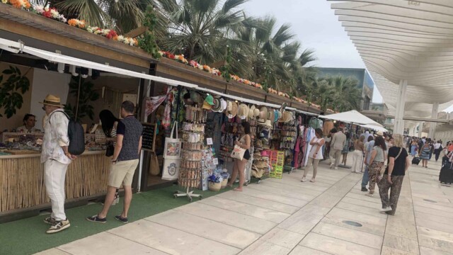 Malaga Spain - Port Shopping.
© 2023 Rob Hard Malaga Spain - Port Shopping