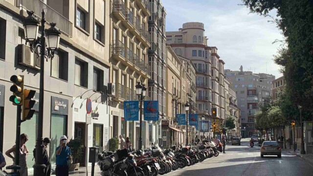 Malaga Spain - Shopping in the City Center.
© 2023 Rob Hard Malaga Spain - Shopping in the City Center