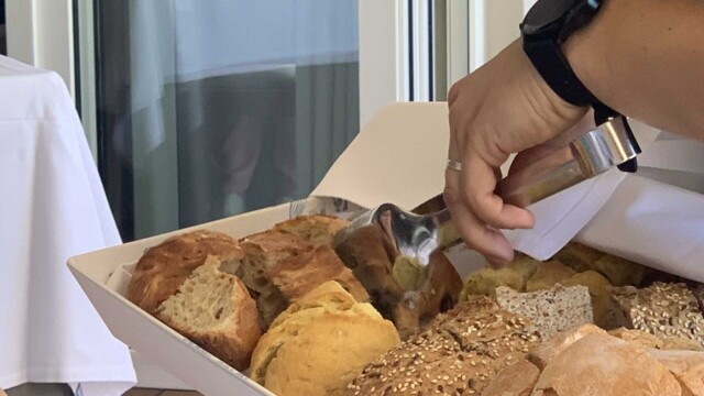 Spanish Foods - Assorted Breads at Restaurant El Mirador del Mediterraneo at the Parador of Malaga.
© 2023 Rob Hard Spanish Foods - Assorted Breads