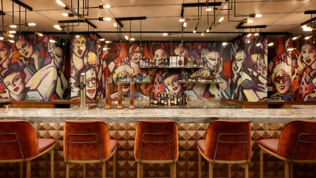 Hard Rock Hotel - GMT+1 Lobby Bar. Courtesy image Hard Rock Hotel Madrid Lobby Bar