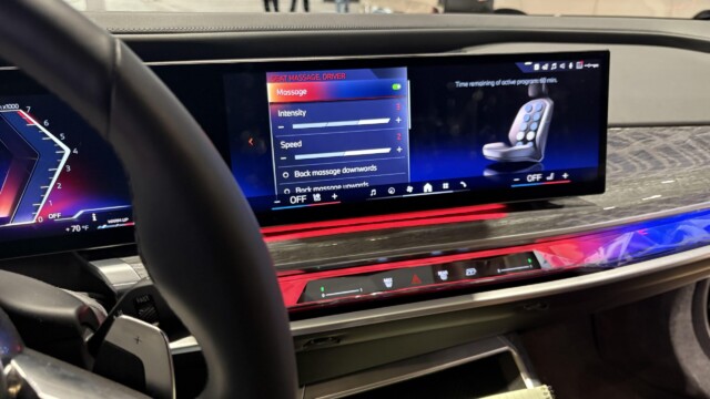 © Rob Hard 2025 2024 BMWxi Drive Sedan Dashboard Massage Display at Chicago Auto Show 2025