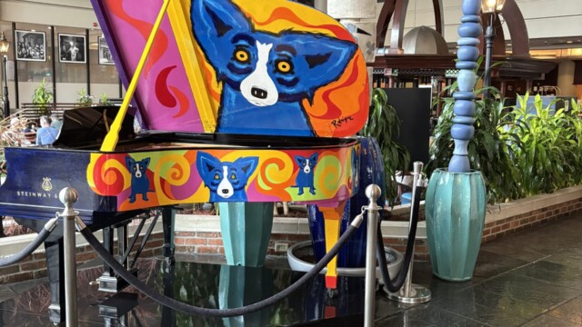 Blue Dog Steinway by George Rodrigue at Sheraton New Orleans. © Rob Hard 2025 Blue Dog Steinway by George Rodrigue at Sheraton New Orleans