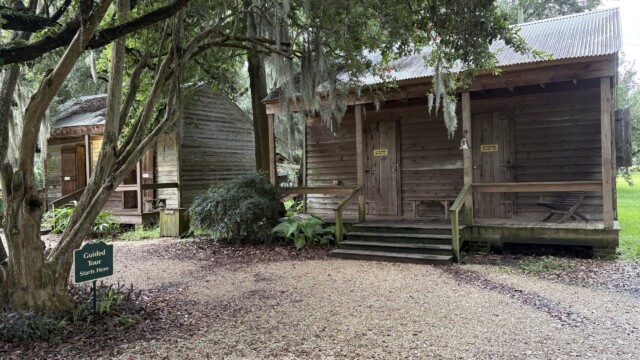 Enslaved Cabin Exhibit at Destrehan Plantation© Rob Hard 2025 Enslaved Cabin at Destrehan Plantation