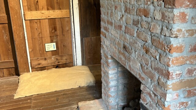Inside an Enslaved Cabin at Destrehan Plantation. © Rob Hard 2025 Inside an Enslaved Cabin at Destrehan Plantation