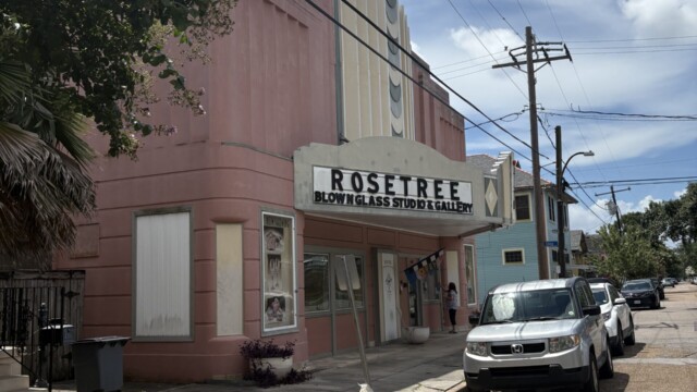 Rosetree Blown Glass Studio in Algiers Point New Orleans Located in a Former Movie Theater. © Rob Hard 2025 Rosetree Blown Glass Studio in Algiers Point New Orleans Located in a Former Movie Theater