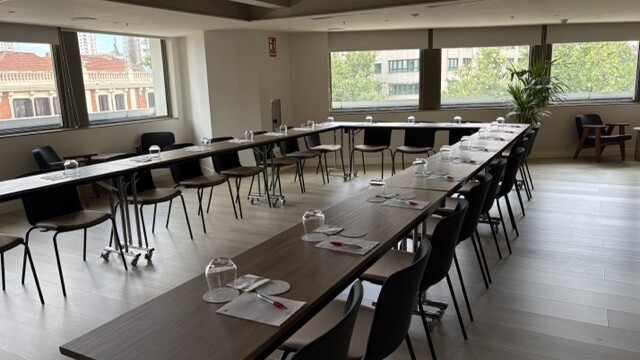 Meeting Room Setup at Madrid Marriott Hotel Princesa Plaza