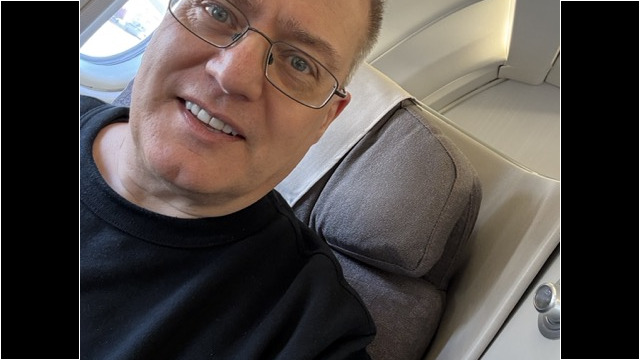 On my way to Madrid and then Jerez, Spain. ® Rob Hard 2026 Relaxing in Iberia Business Class